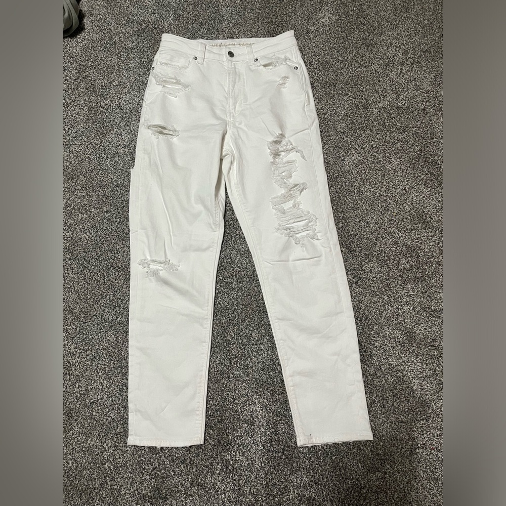 American eagle mom jeans